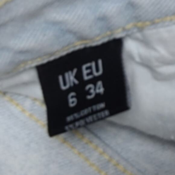 PrettyLittleThing Denim Shorts High Rise Bleach Wash Jeans Women's 4 - Picture 5 of 7